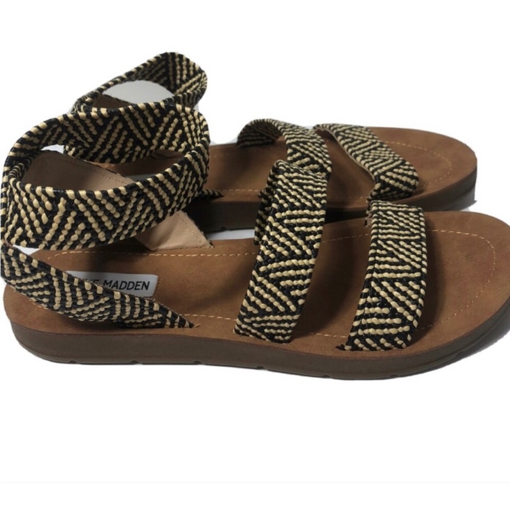 Steve Madden Aztec style ankle strap sandals. Size 8.5